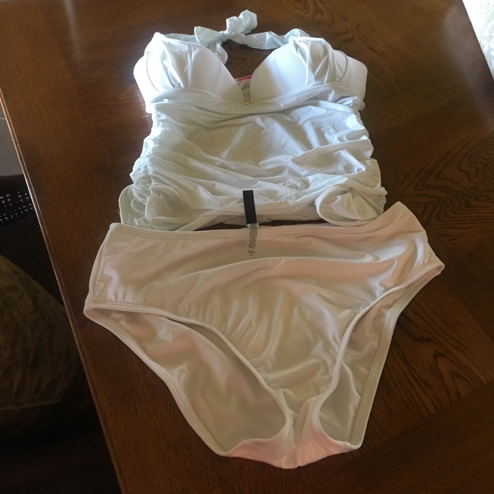 Victoria Secret white tankini with bikini bottoms