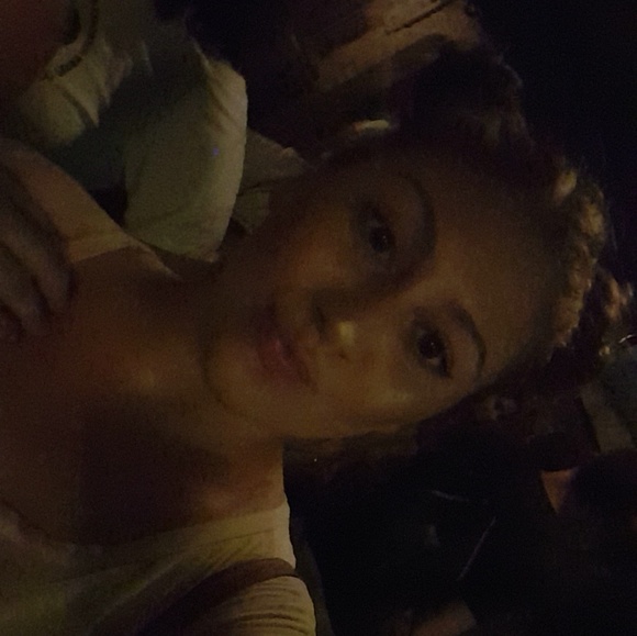 Meet your Posher, Geena - Picture 1 of 1