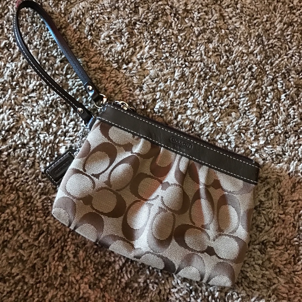 Wristlet