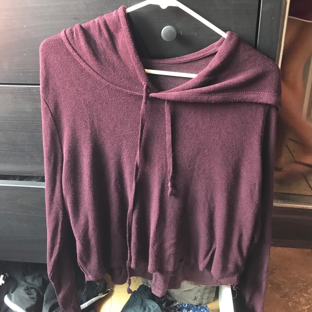 Hoodie/sweater crop top style