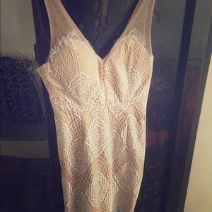 Work once lace cream dress size 2