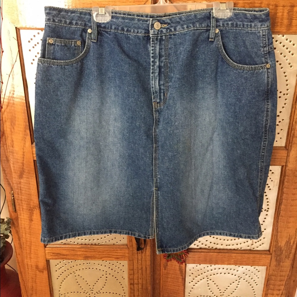 Denim skirt