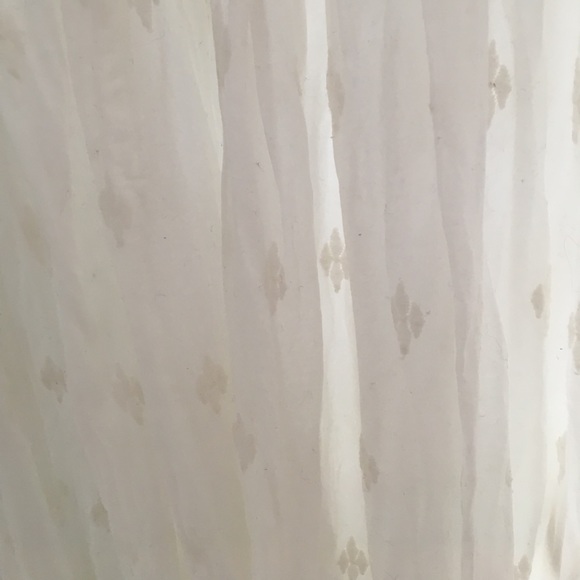 TRADED Provençal Dress in Salt - Picture 5 of 7