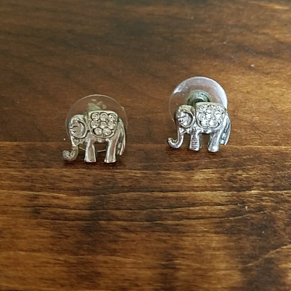 Rhinestone Elephant Studs - Picture 1 of 2