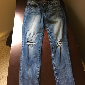 Distressed super stretch jeans