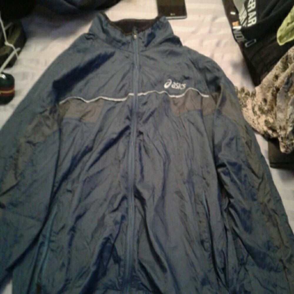 asics wind breaker