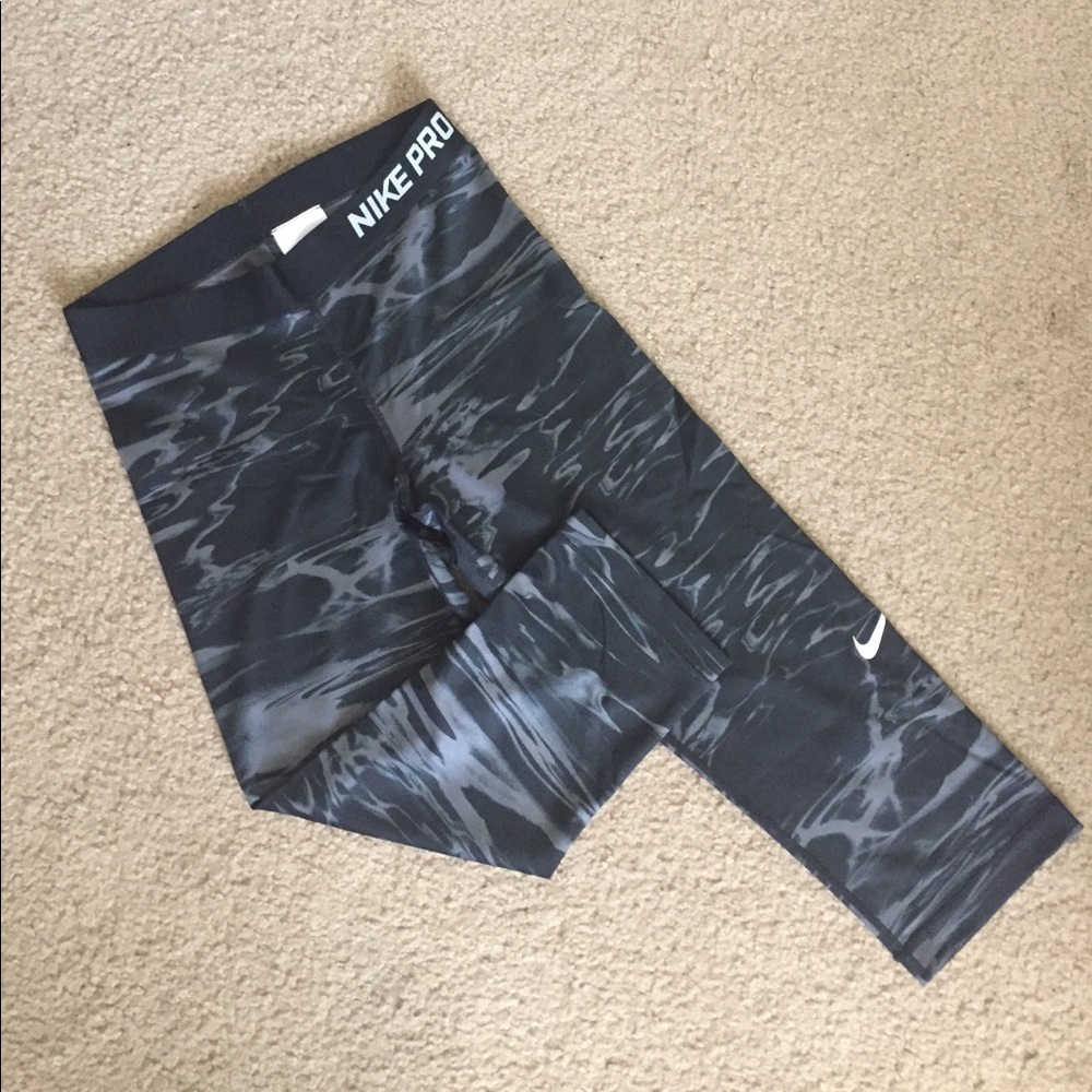 Nike Pro Capri leggings