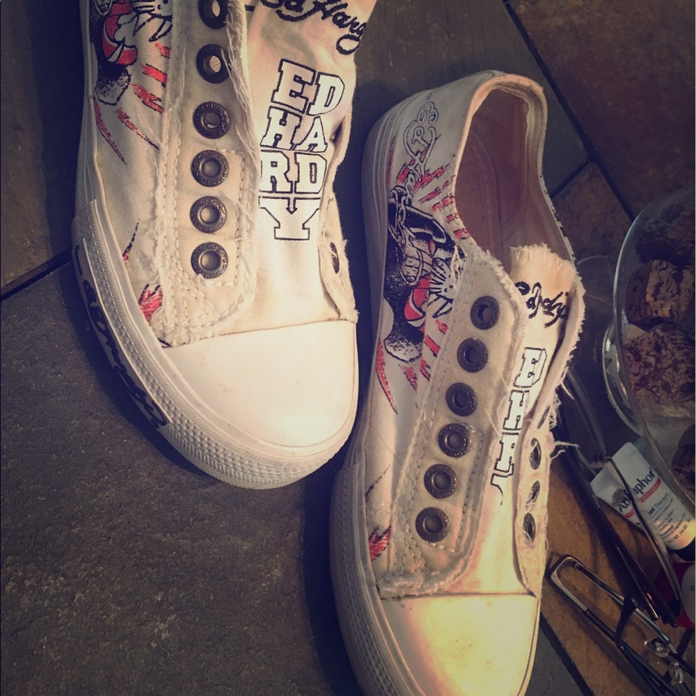 Women's ed hardy slip on shoe size 6