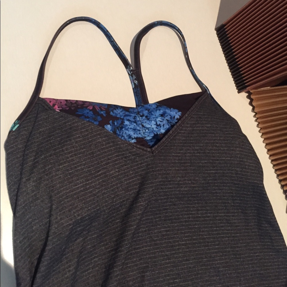 Lululemon flowy bra top size 2 multi colored