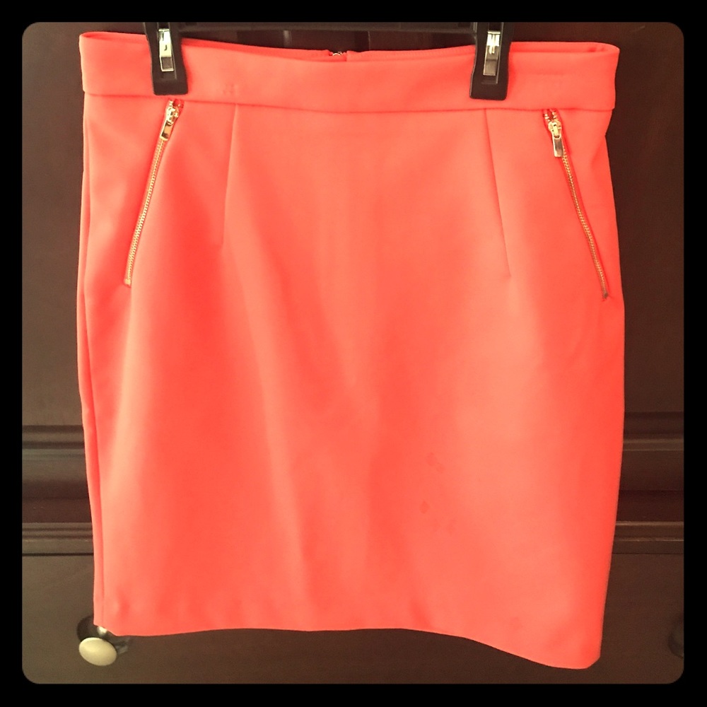 H&M Salmon A-line skirt NWT