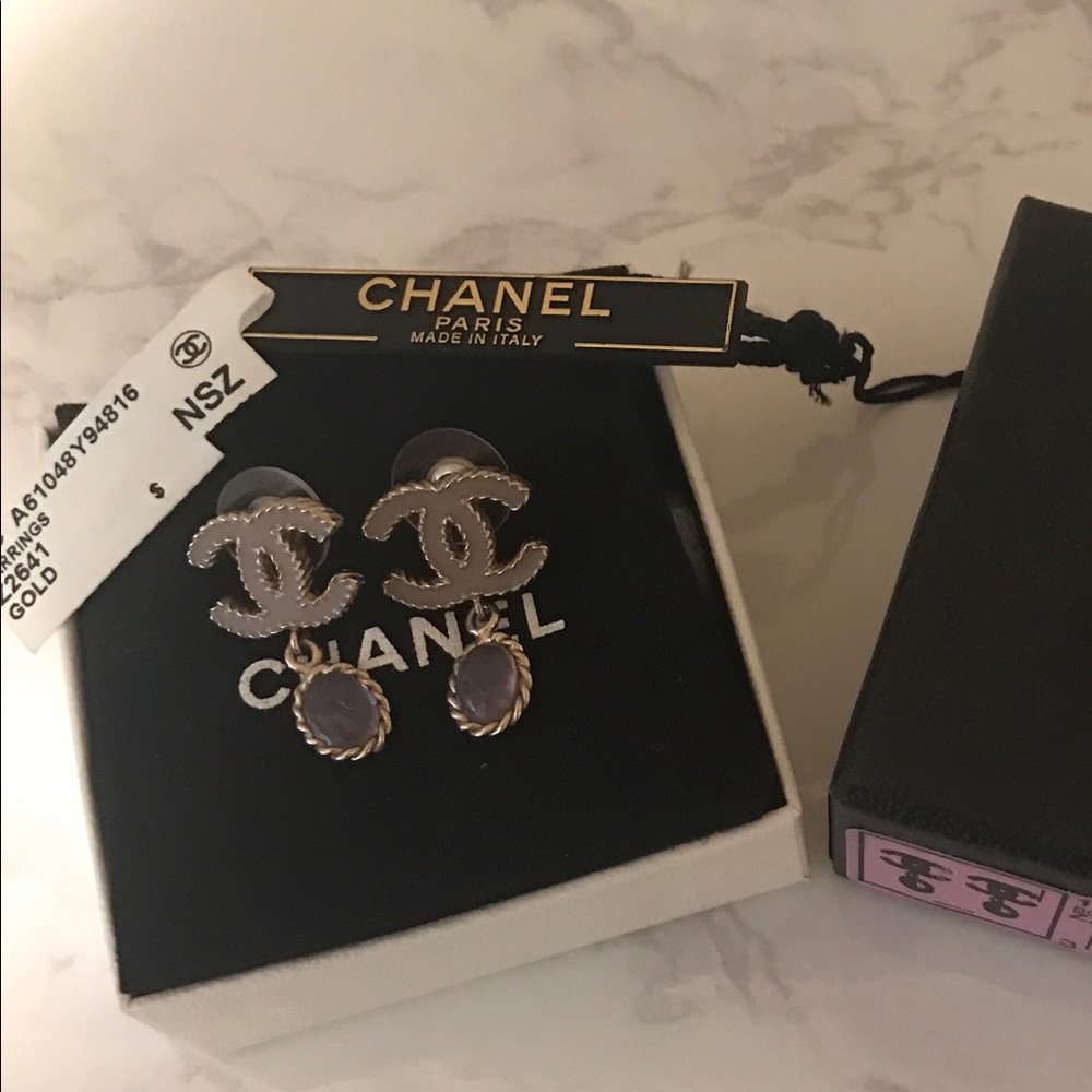 AUTH Chanel NIB Lilac Enamel CC Jewel Earrings 12C
