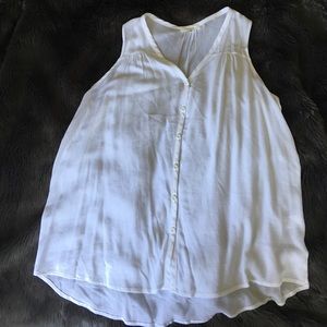 Translucent Pleione sleeveless shirt
