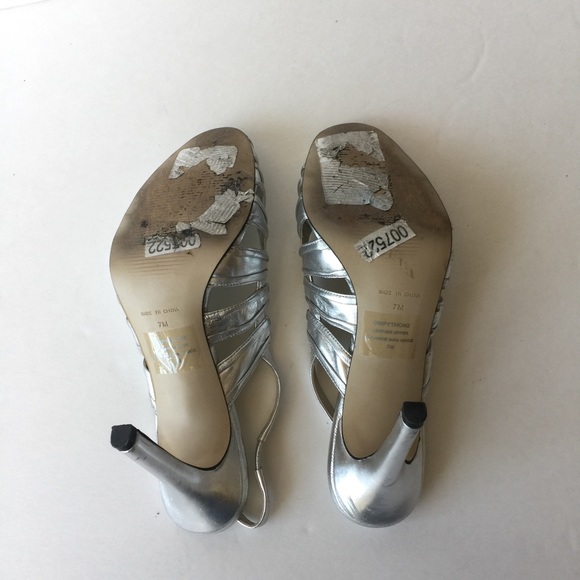 GUESS by Marciano silver sling back peep toe heels - Picture 5 of 6