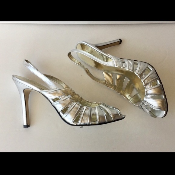 GUESS by Marciano silver sling back peep toe heels - Picture 3 of 6