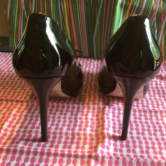 White House Black Market Peep Toe w/ Bows. Sz 10. - Picture 4 of 8