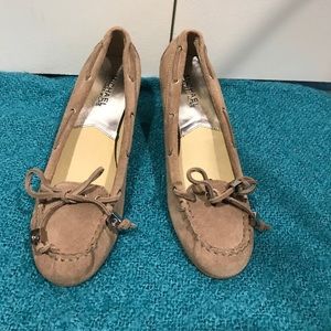 Michael Kors tan suede wedges