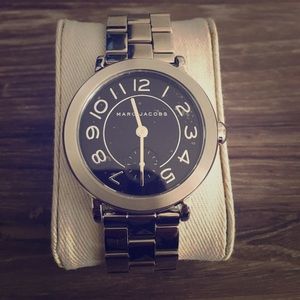 Marc Jacobs Riley watch (MJ3487) silver/black