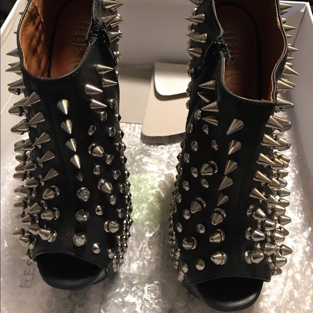 Jeffrey Campbell Dusk Spike Silver Size 6 Open Toe