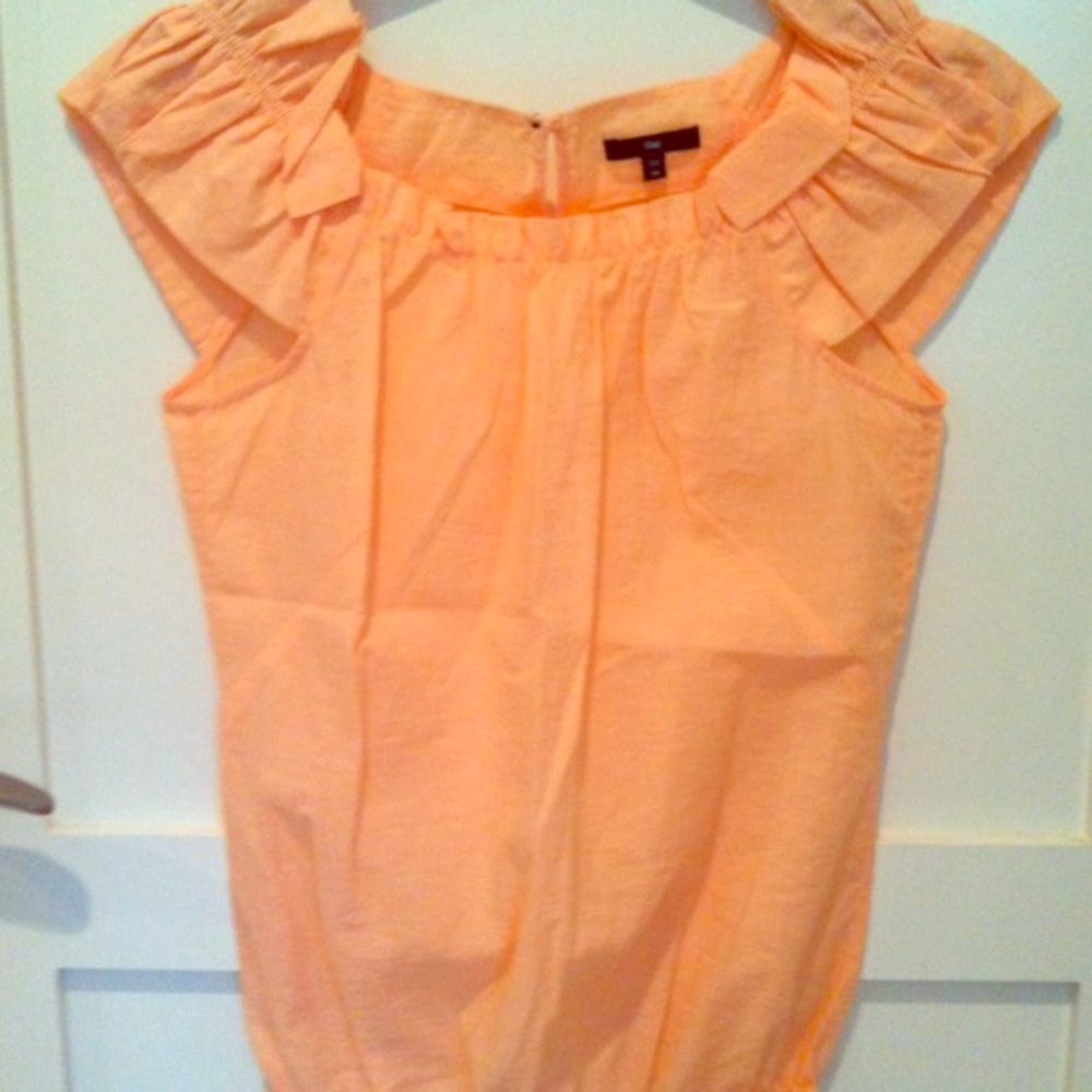 Peachy Gap Top