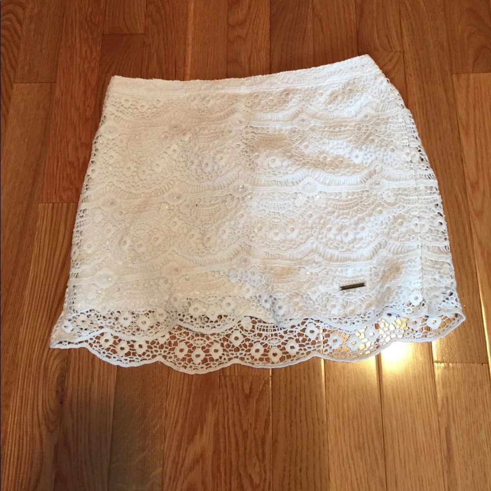 White lace mini skirt
