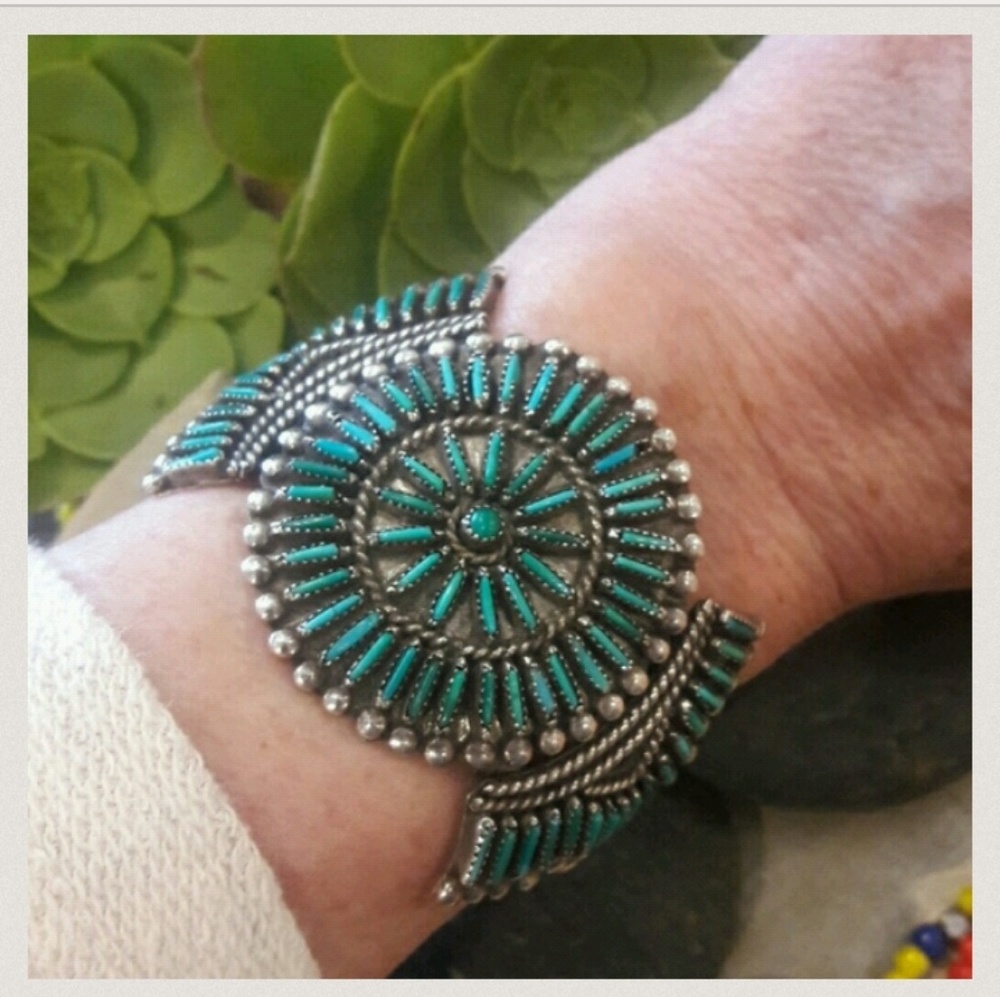 🛑SOLD🛑 Vintage Signed Needle PtTurquoise Cuff - Picture 1 of 8