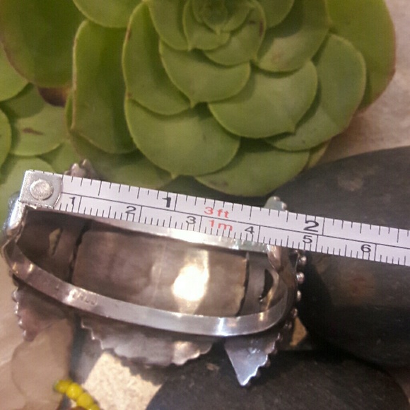 🛑SOLD🛑 Vintage Signed Needle PtTurquoise Cuff - Picture 6 of 8