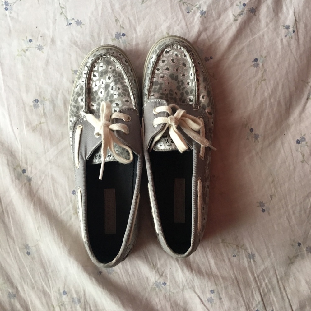 Gray leopard print sperry's.