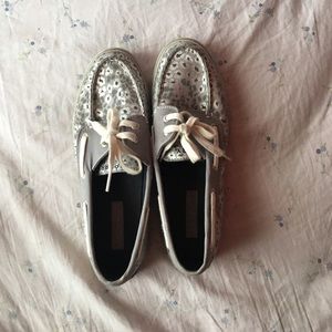 Gray leopard print sperry's.