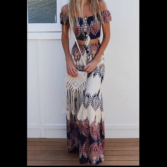 Dresses & Skirts - CLEAR OUT 🌹 Off the shoulder boho maxi skirt set