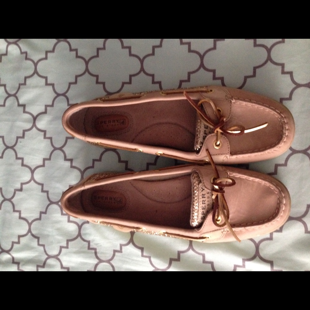 Gold Sperrys