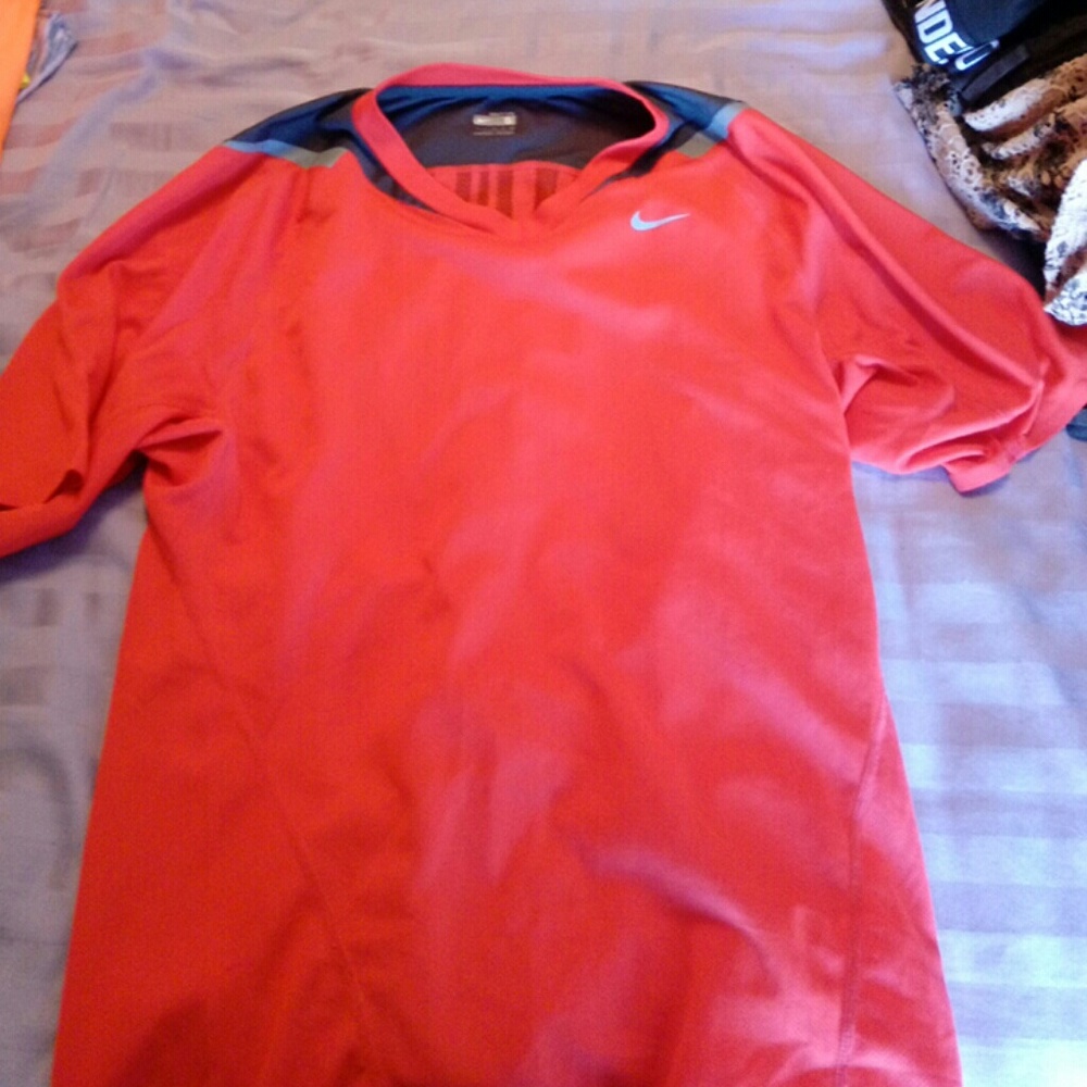 Nike t-shirt