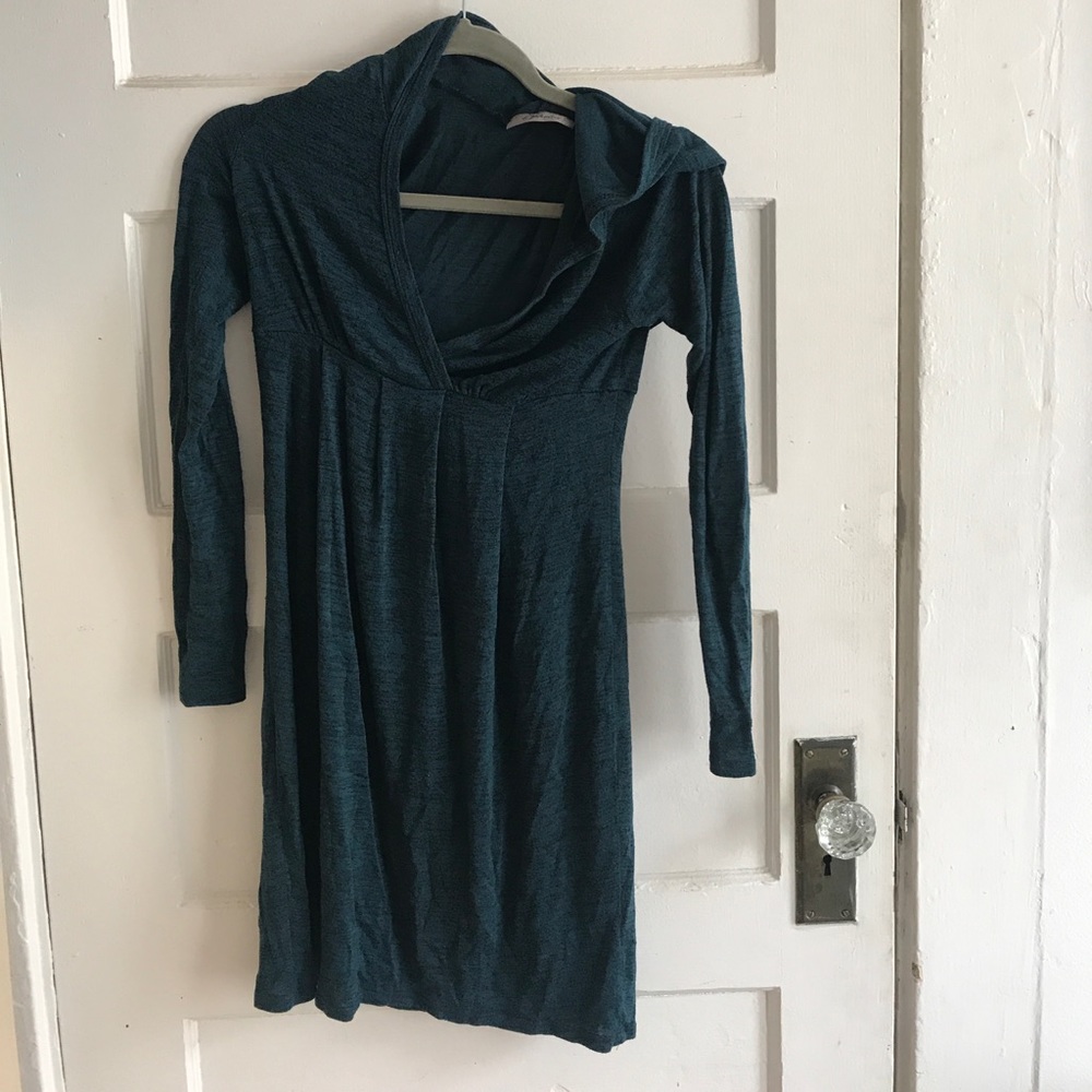 Hooded top dark emerald color