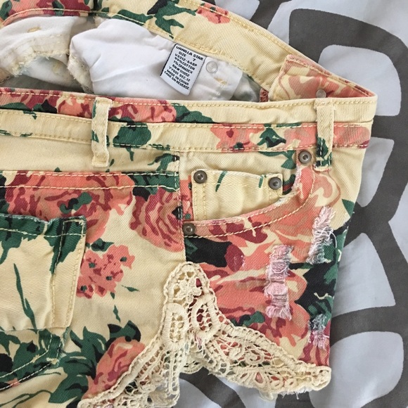 Short - Picture 3 of 3