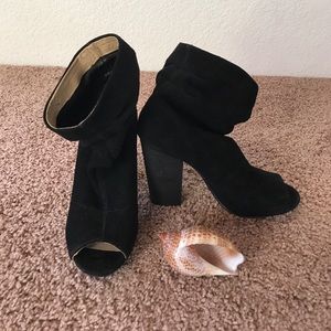 Nine West Slouchy Open toe Bootie