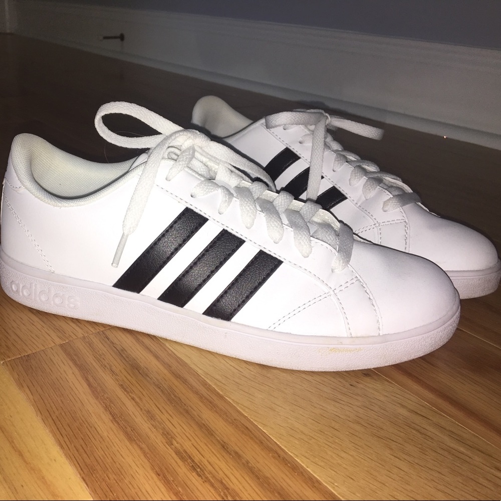 Adidas Sneakers