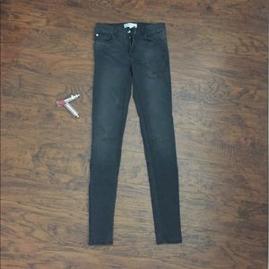 Gray skinny jeans by Mango