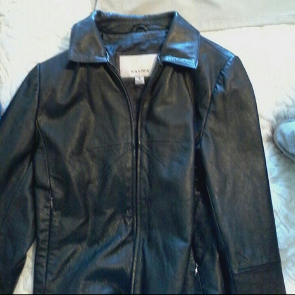 Nice, black leather jacket real leather.
