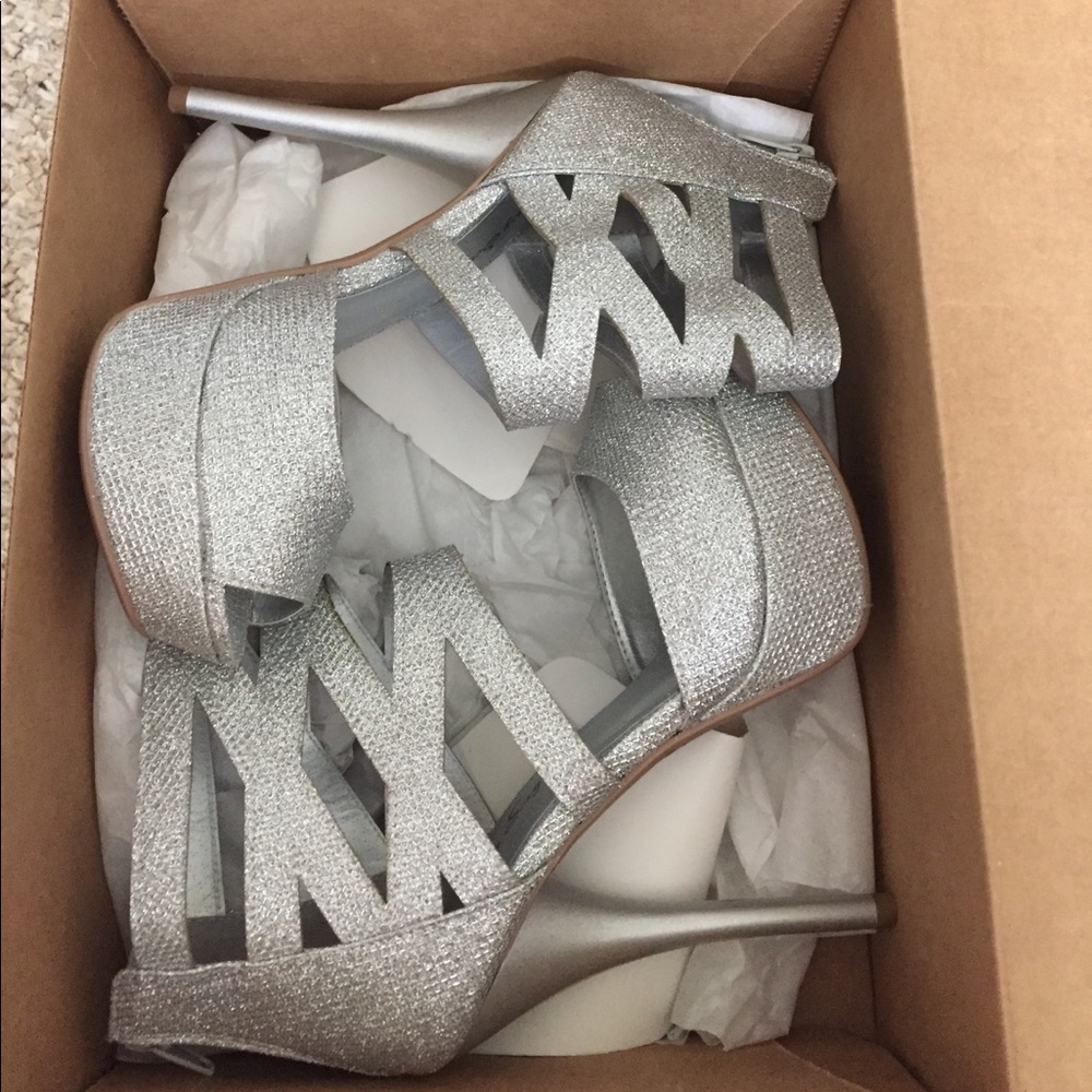 Strappy Silver Glitter Platform Heels w/ zipper!