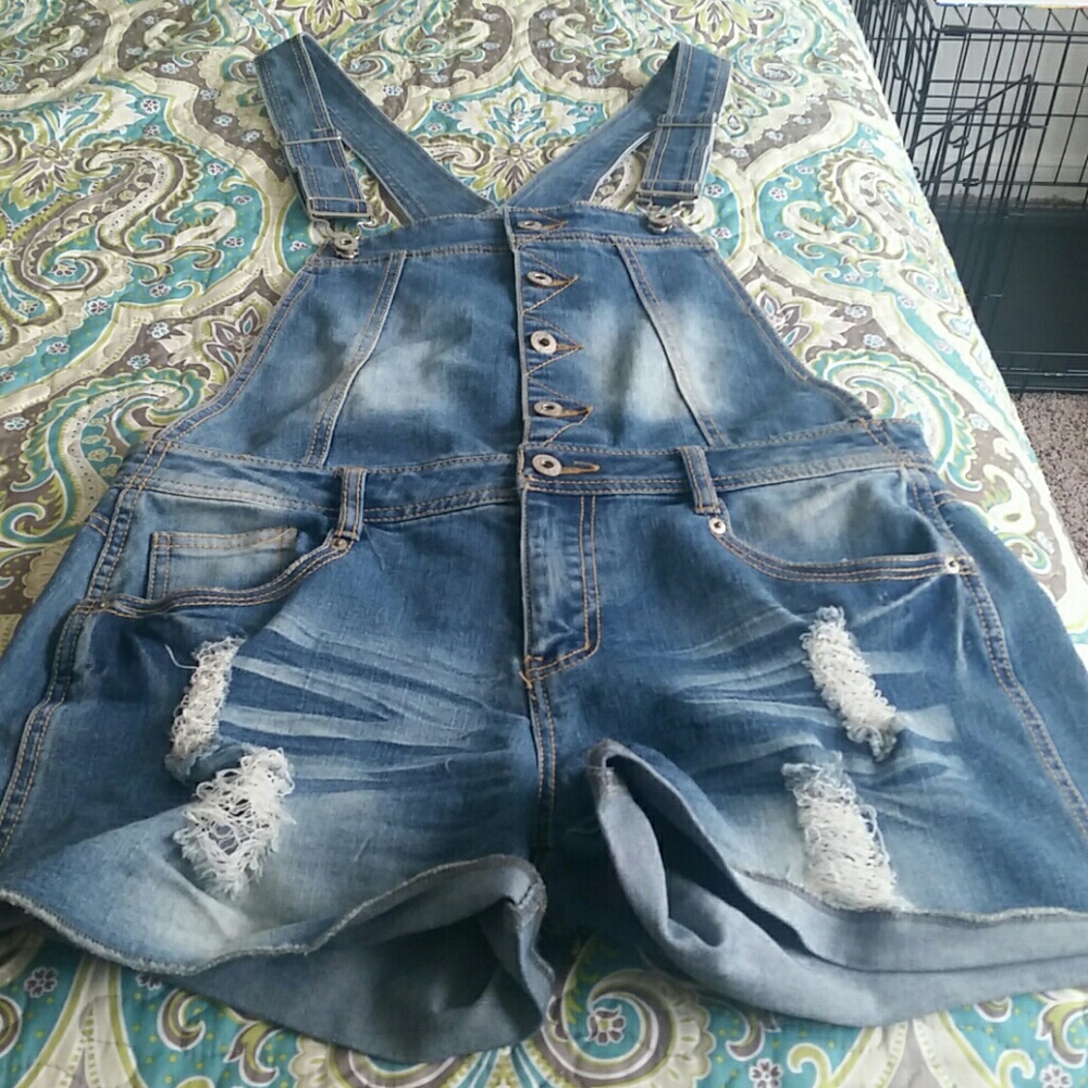 Overalls. Jean shorts