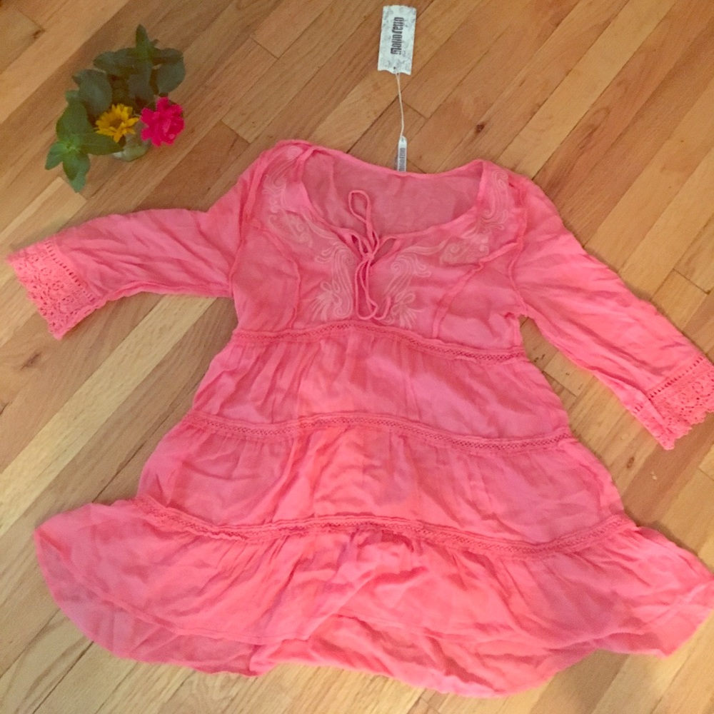 Monoreno tunic. Size medium. Light & floaty!