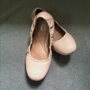 Clarks Greyson Erica Pink/Nude Leather Flats