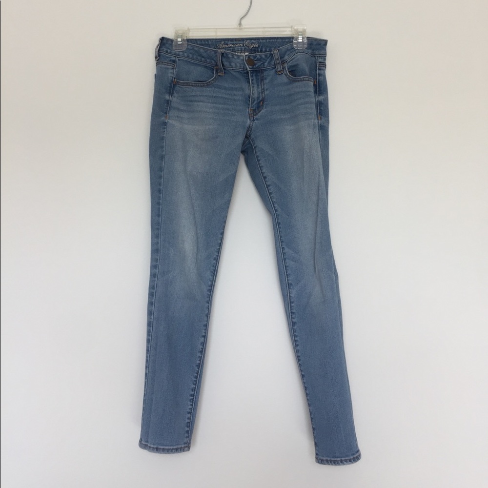 AE Light Wash Super Stretch Jegging Size 8