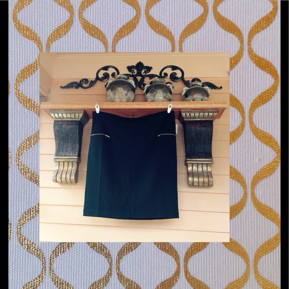 NWT Black skirt w/pockets, Simply Emma - Size 3X