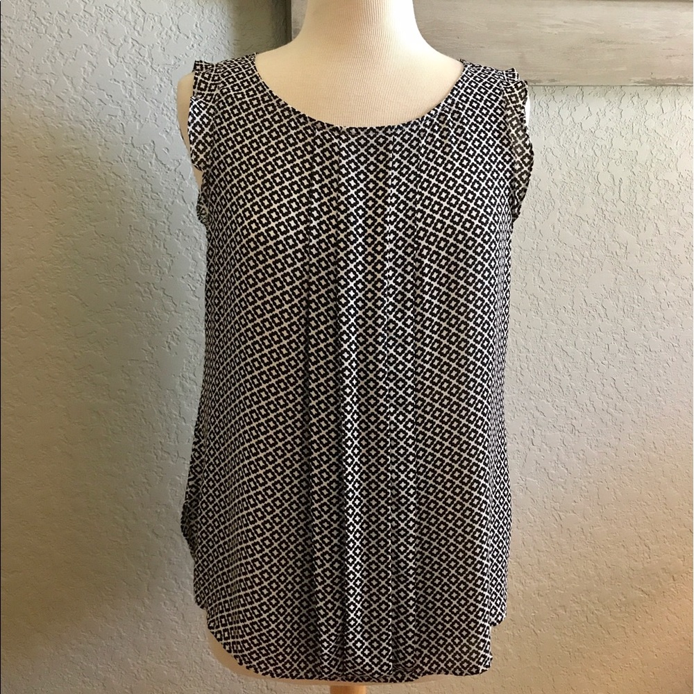 Loft black/white patterned flowy blouse