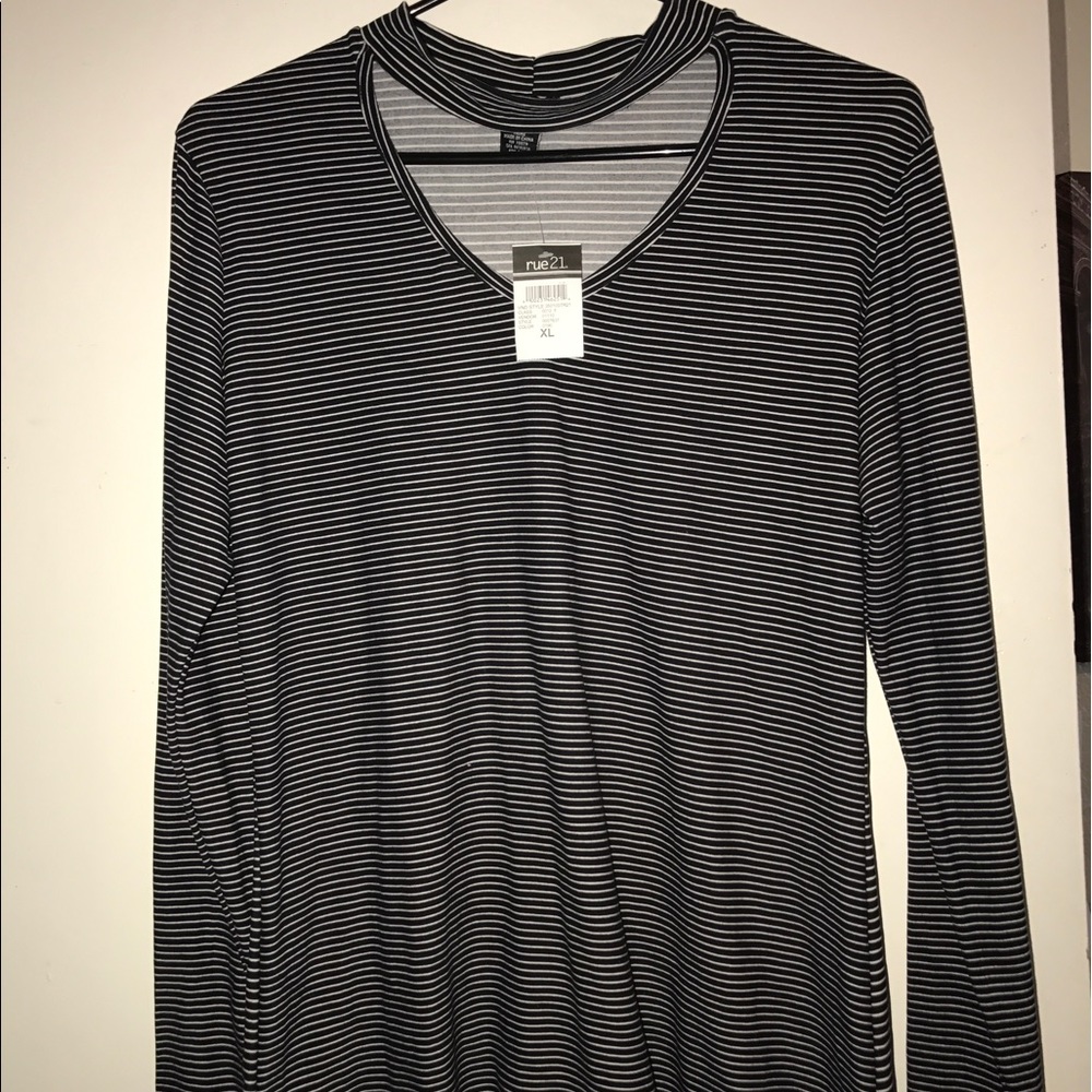 NEW WITH TAGS Striped long sleeve choker top