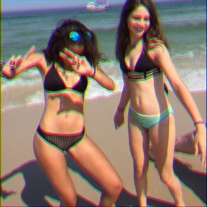 Meet your Posher, Simone