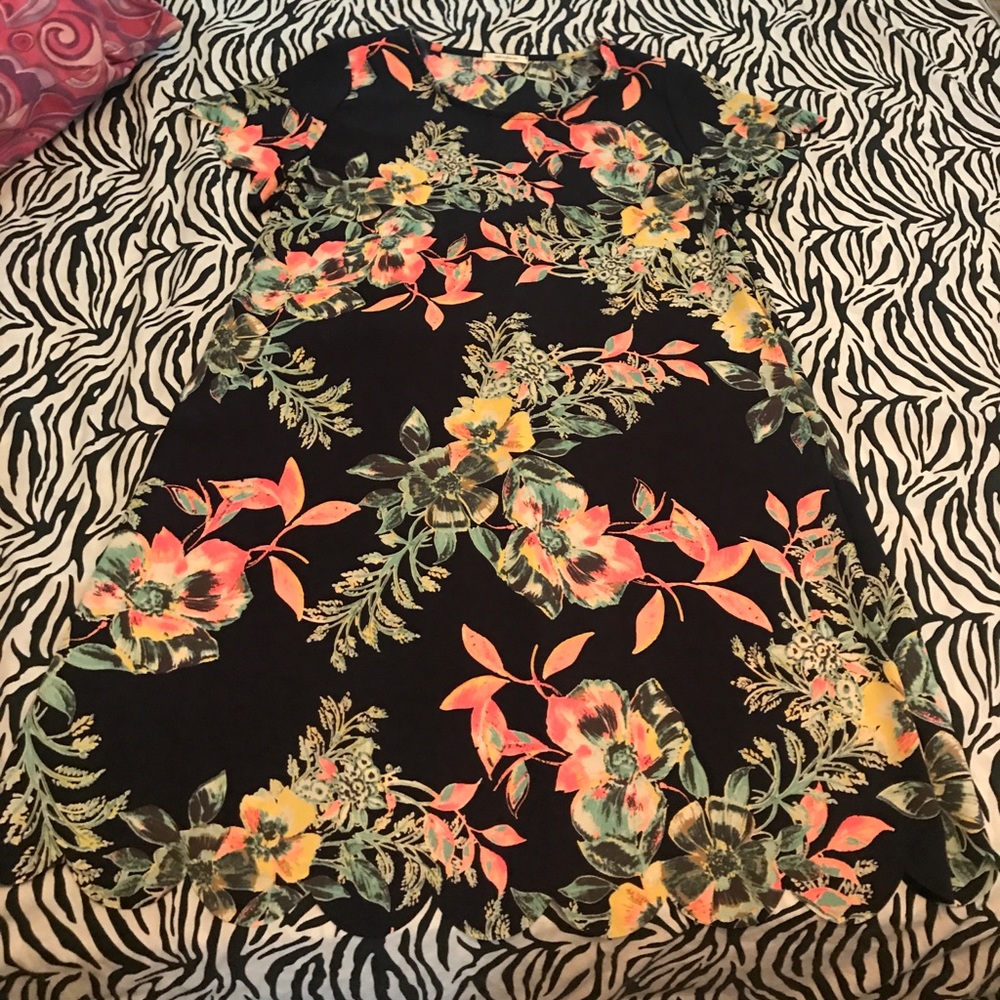 Navy floral scalloped dress size small
