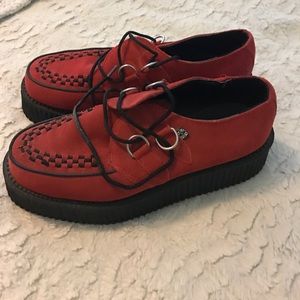 Red suede Creepers