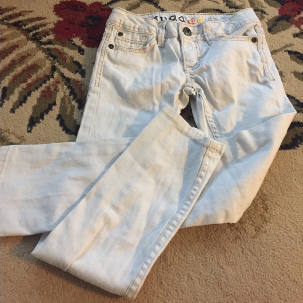 White mudd jeans size 7. EUC.