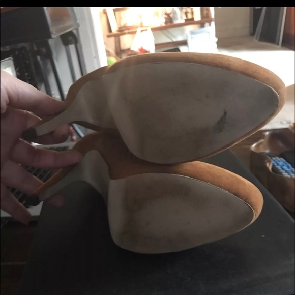 Brown suede booties with a heel - Picture 2 of 2